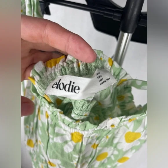 ELODIE Green Floral Tie Shoulder Smocked Crop Tank Size Small NWT - Picture 3 of 10